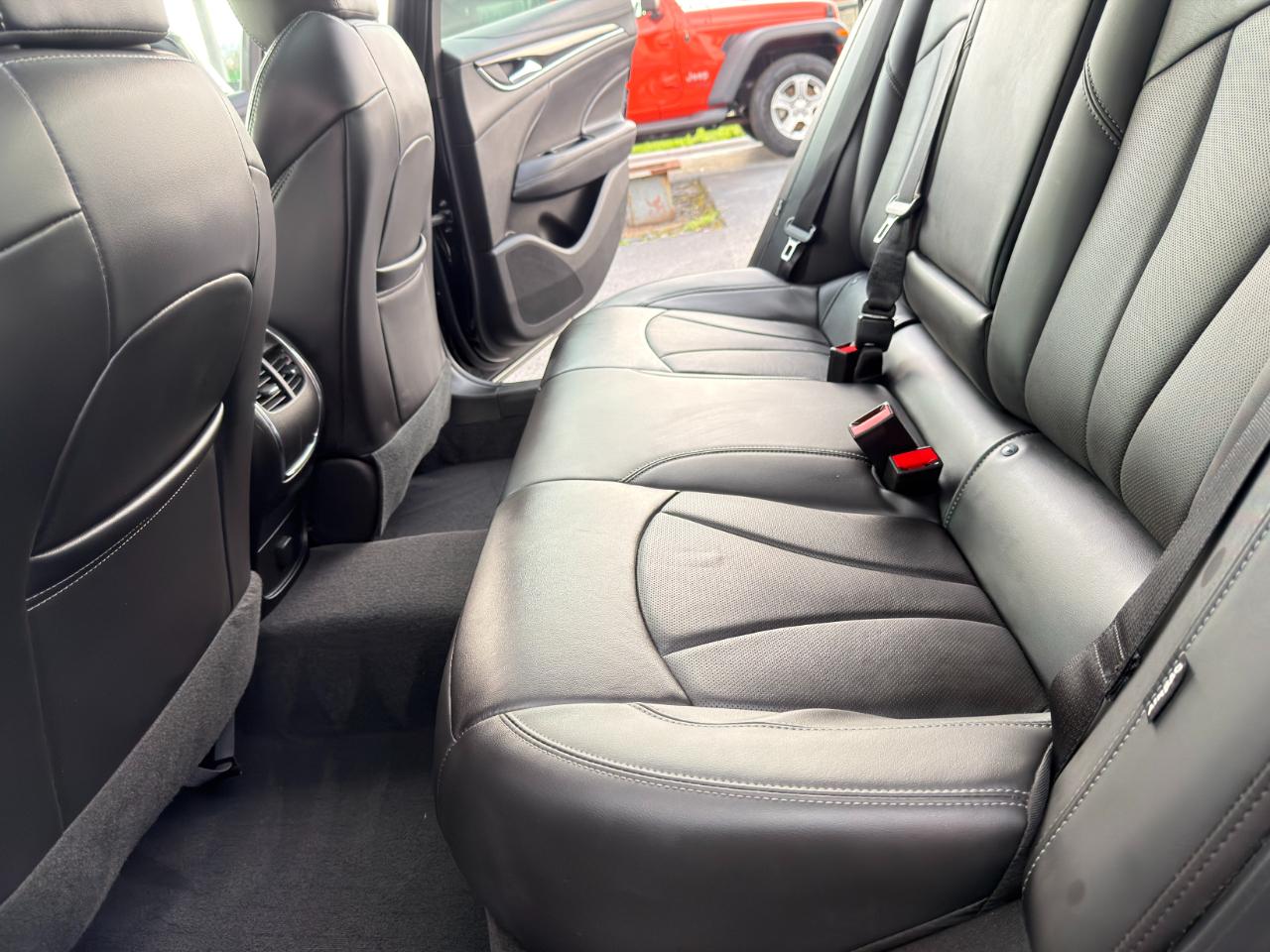 Buick LaCrosse 4dr Sdn Essence FWD 2019