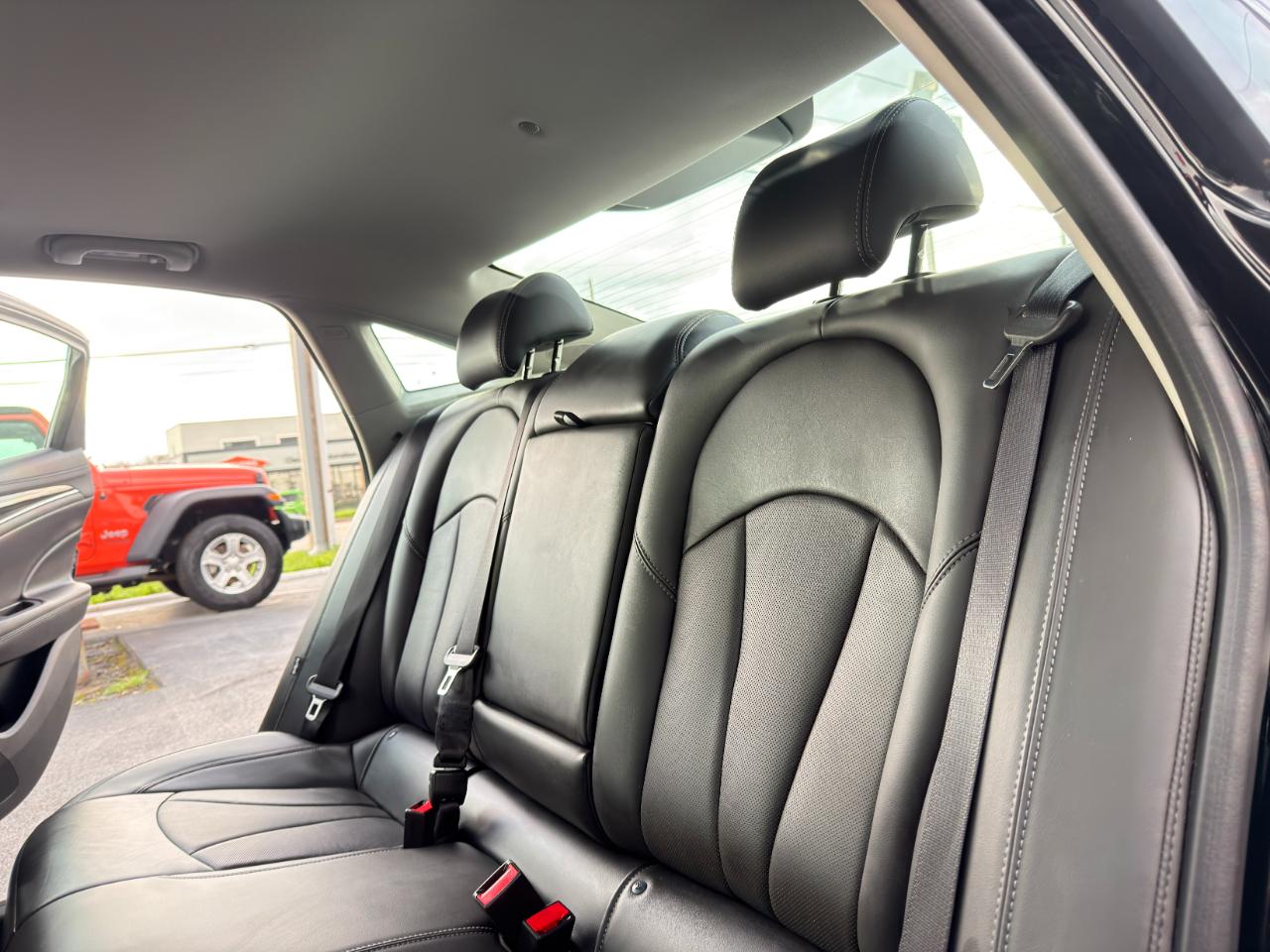 Buick LaCrosse 4dr Sdn Essence FWD 2019