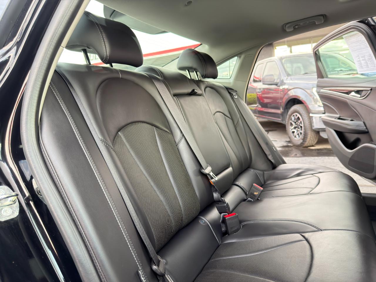 Buick LaCrosse 4dr Sdn Essence FWD 2019