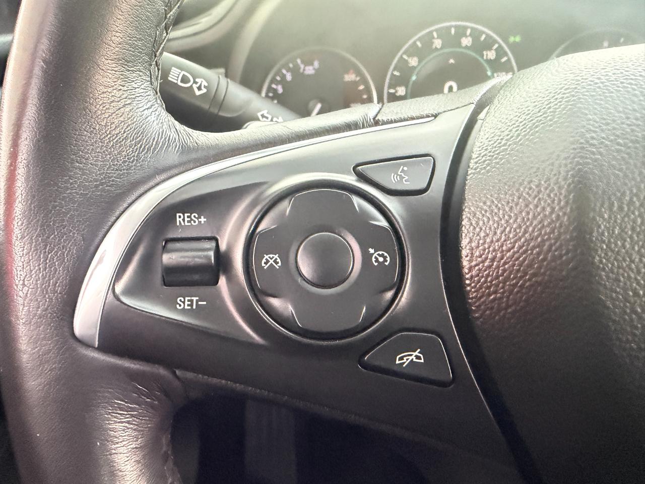 Buick LaCrosse 4dr Sdn Essence FWD 2019