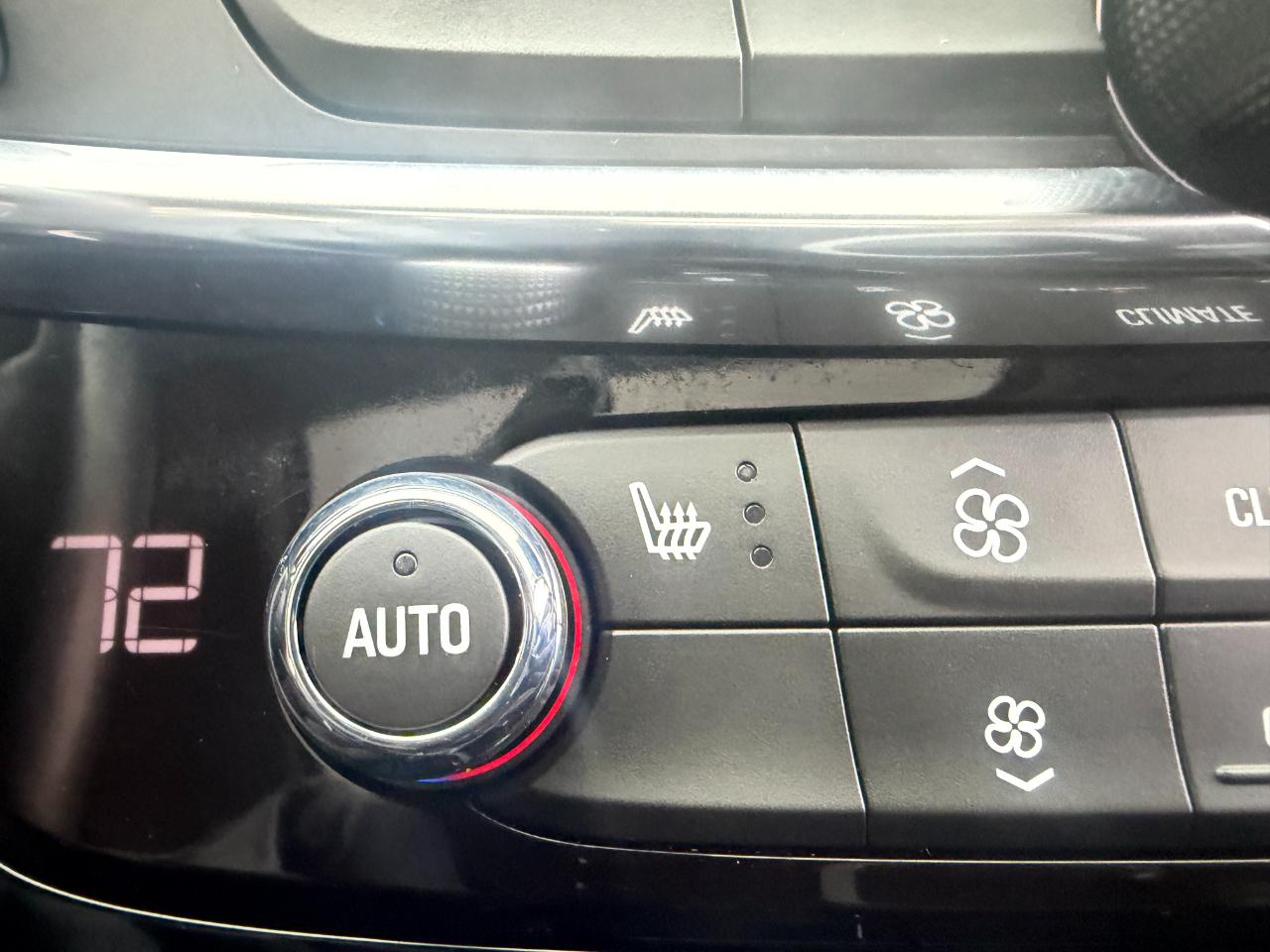 Buick LaCrosse 4dr Sdn Essence FWD 2019