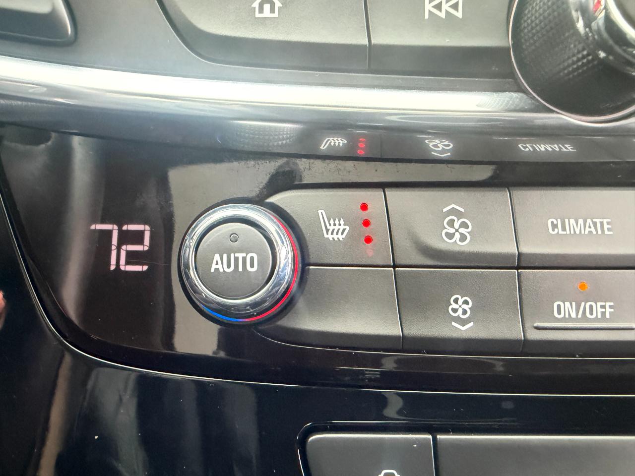 Buick LaCrosse 4dr Sdn Essence FWD 2019