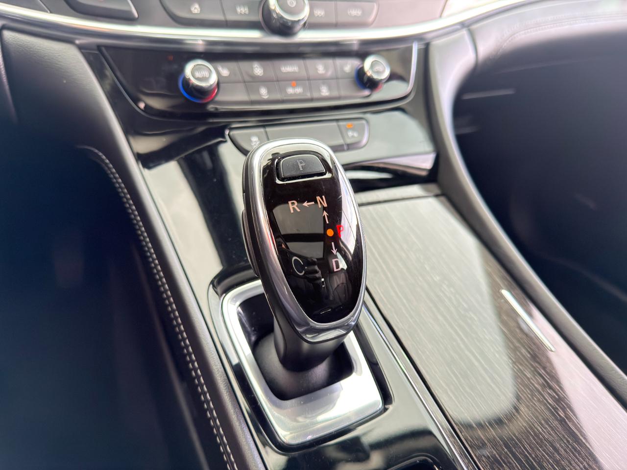 Buick LaCrosse 4dr Sdn Essence FWD 2019