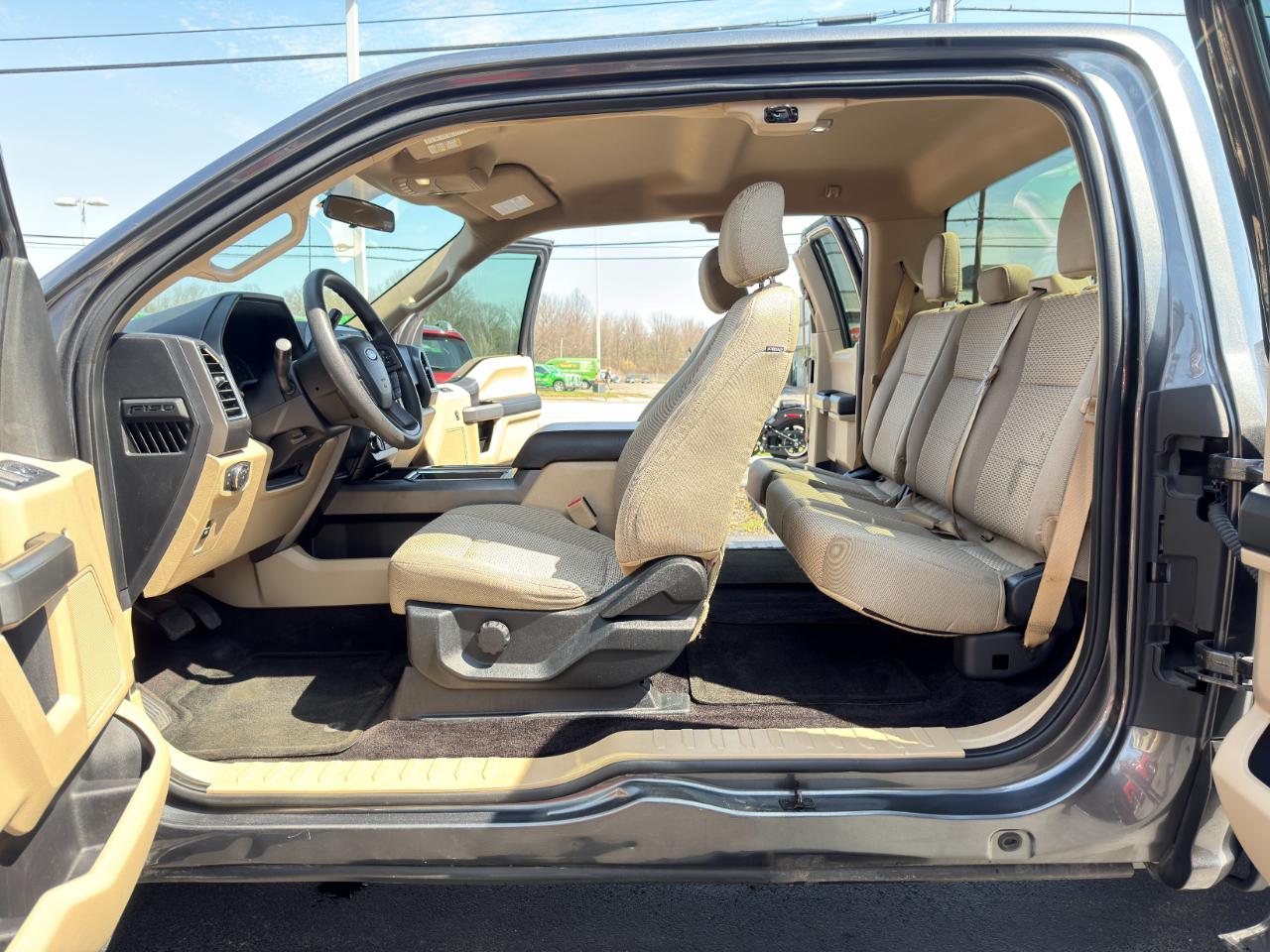 Ford F-150 XLT SuperCab 2WD 2016