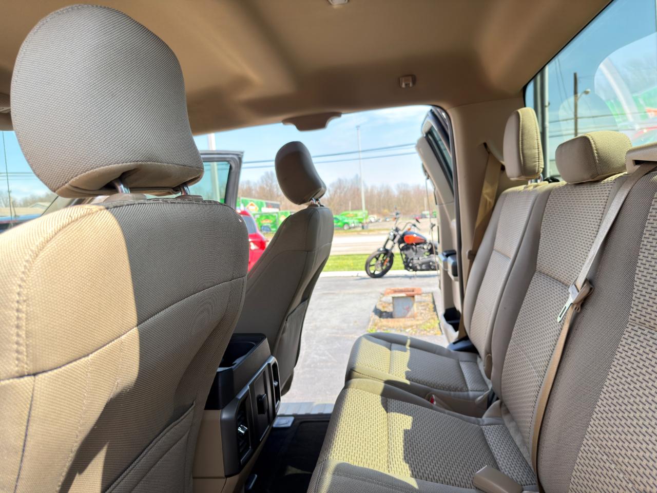 Ford F-150 XLT SuperCab 2WD 2016