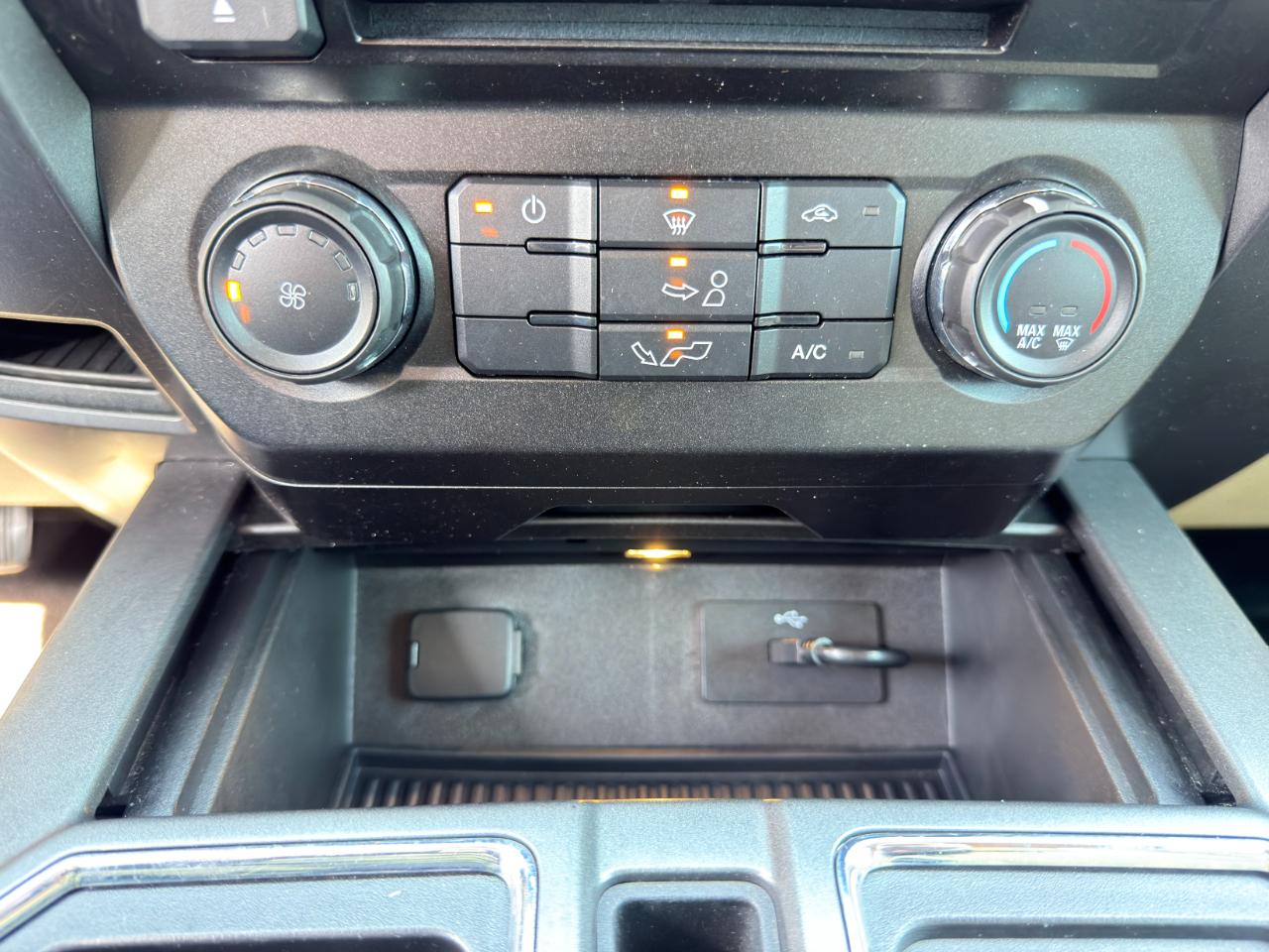 Ford F-150 XLT SuperCab 2WD 2016