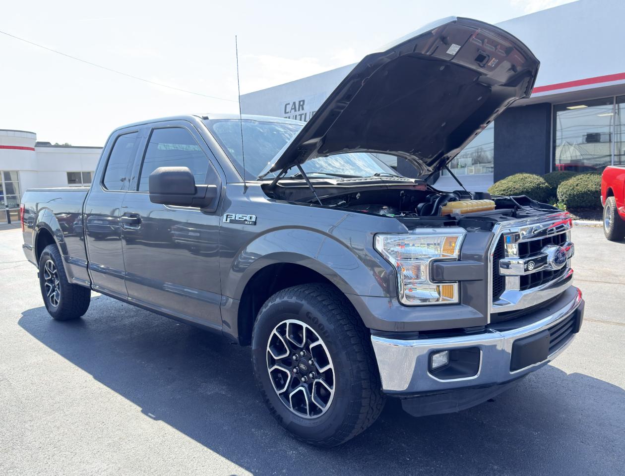 Ford F-150 XLT SuperCab 2WD 2016