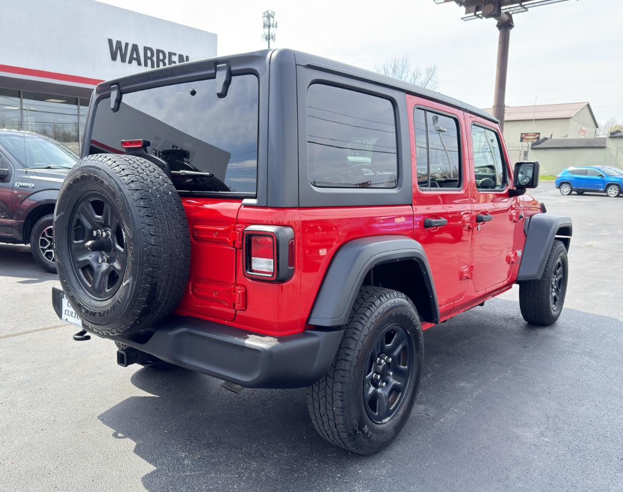 Jeep Wrangler Unlimited Sport 4WD 2018