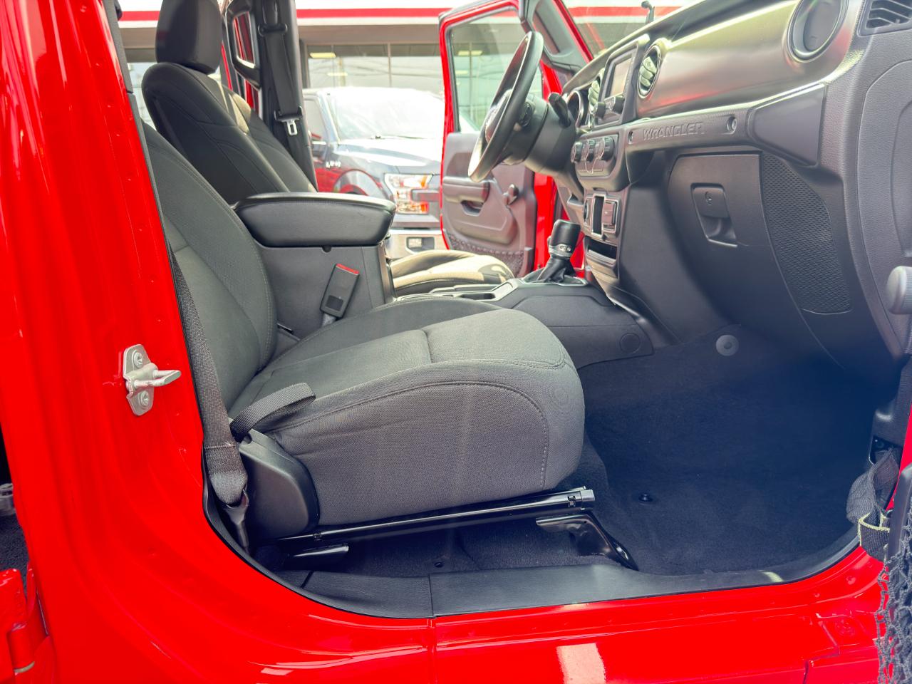 Jeep Wrangler Unlimited Sport 4WD 2018