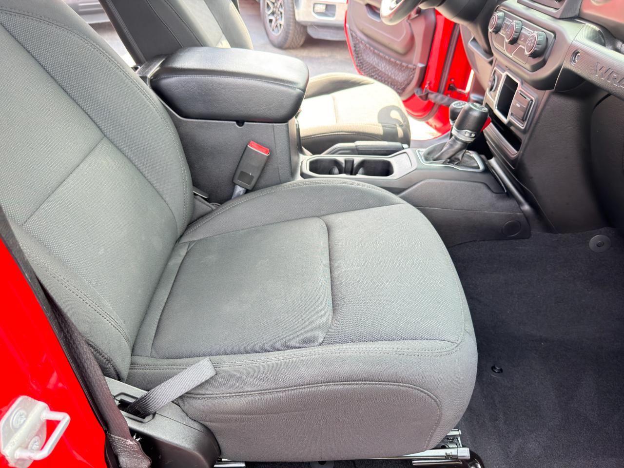 Jeep Wrangler Unlimited Sport 4WD 2018