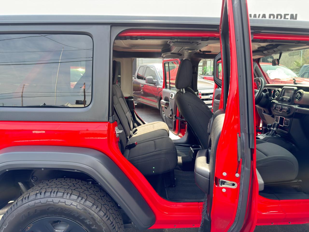 Jeep Wrangler Unlimited Sport 4WD 2018