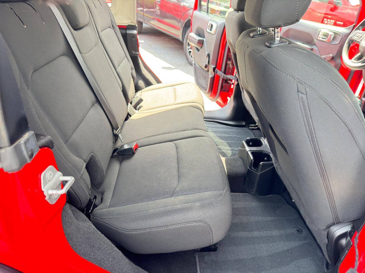 Jeep Wrangler Unlimited Sport 4WD 2018