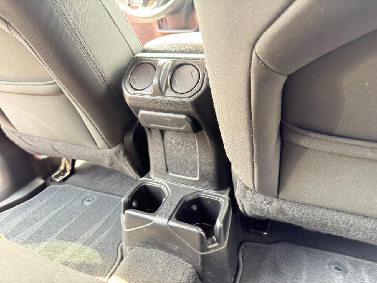 Jeep Wrangler Unlimited Sport 4WD 2018