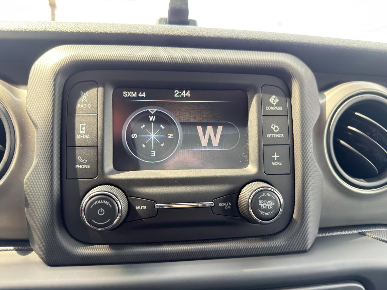 Jeep Wrangler Unlimited Sport 4WD 2018