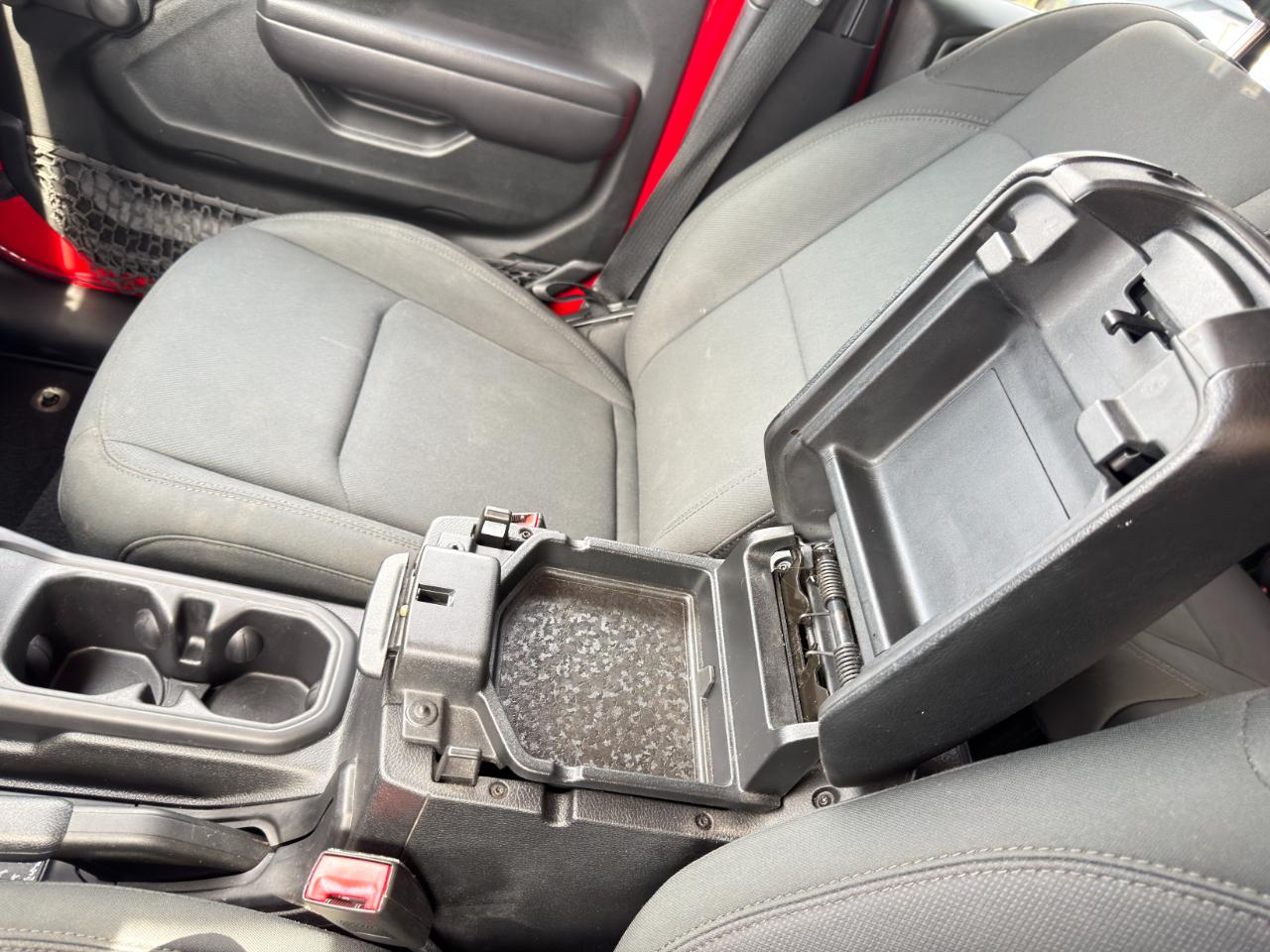 Jeep Wrangler Unlimited Sport 4WD 2018