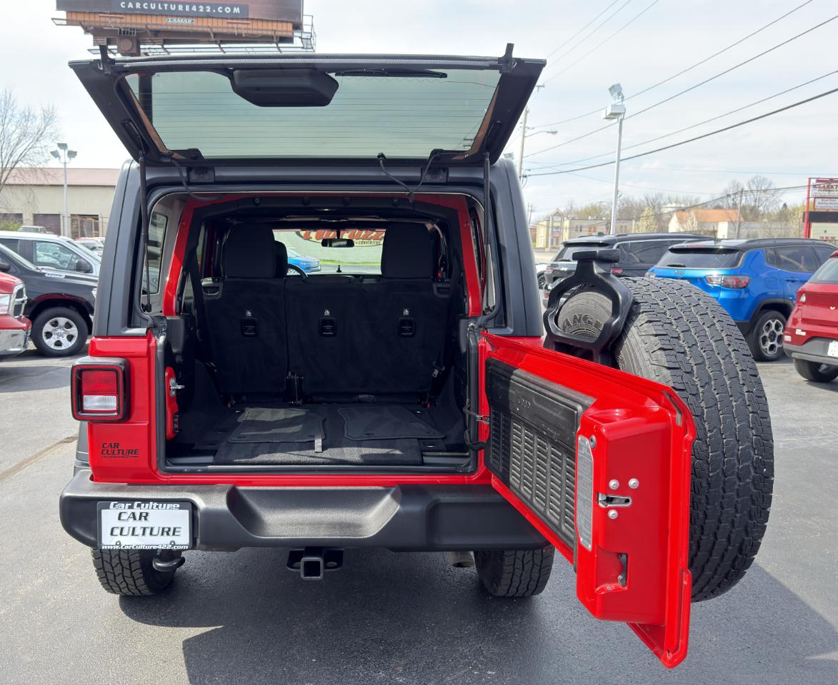 Jeep Wrangler Unlimited Sport 4WD 2018