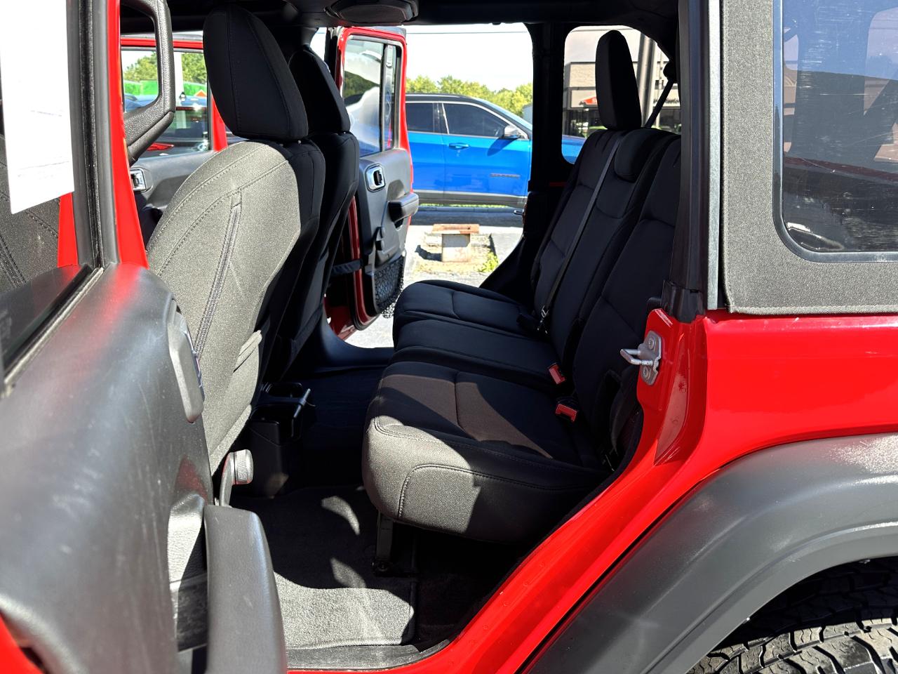 Jeep Wrangler Unlimited Sport 4WD 2018