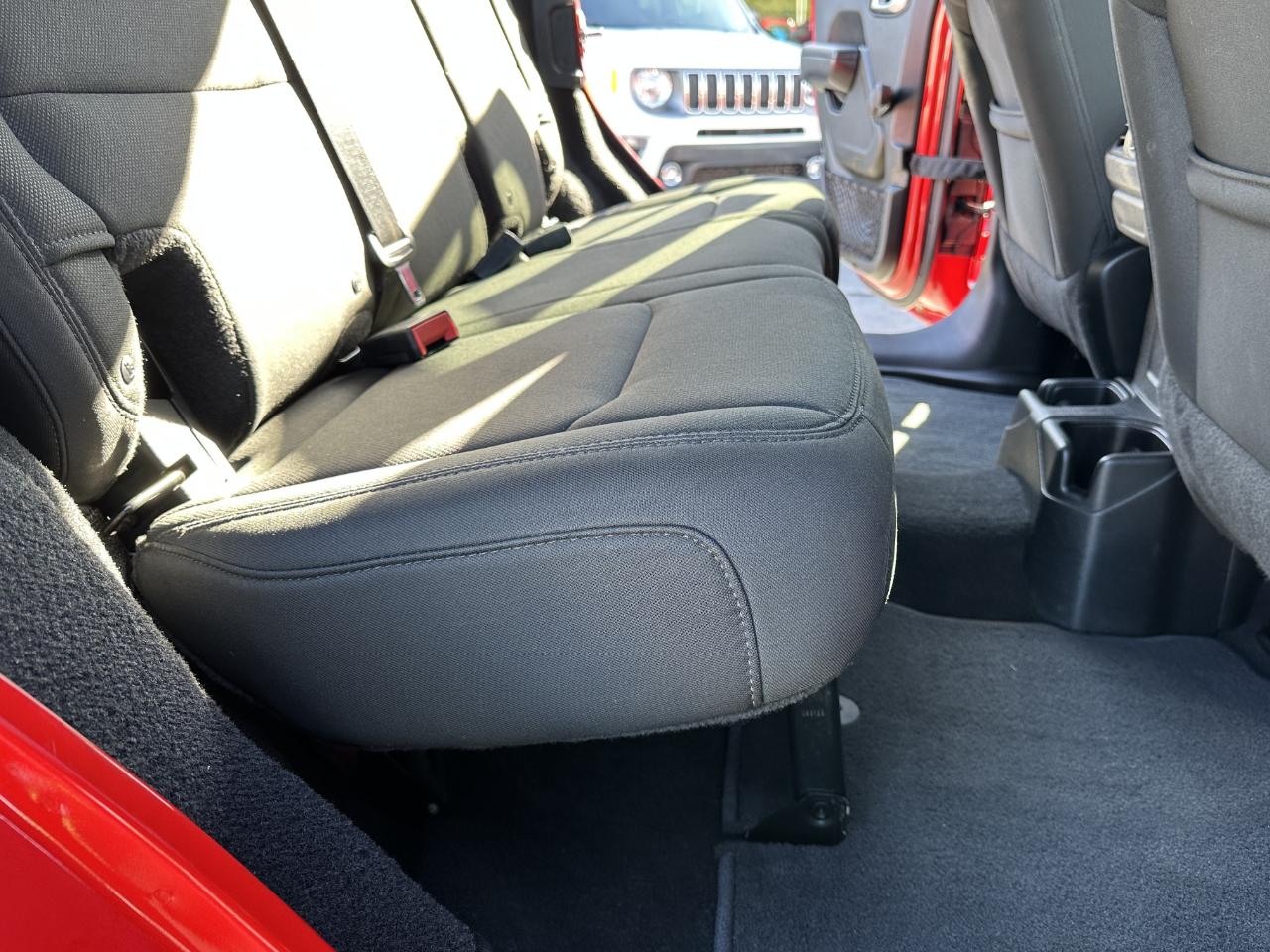 Jeep Wrangler Unlimited Sport 4WD 2018