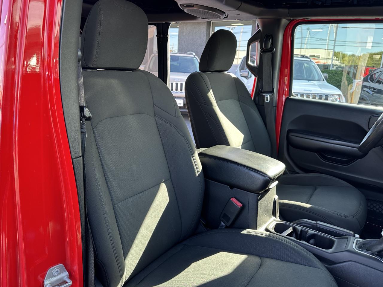 Jeep Wrangler Unlimited Sport 4WD 2018