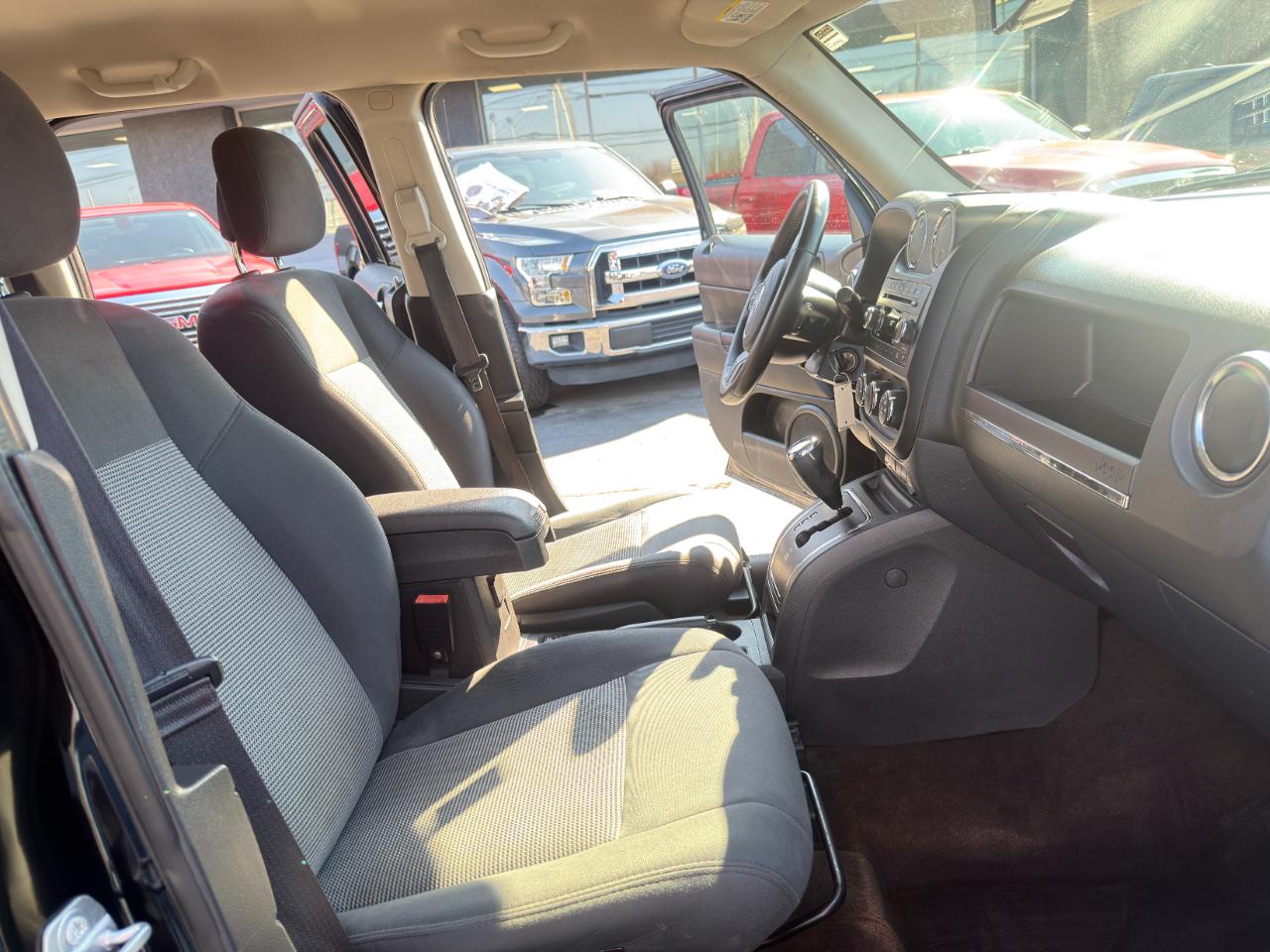 Jeep Patriot 4WD 4dr Latitude 2015