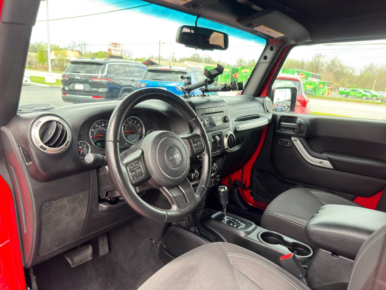 Jeep Wrangler 4WD 2dr Sahara 2017