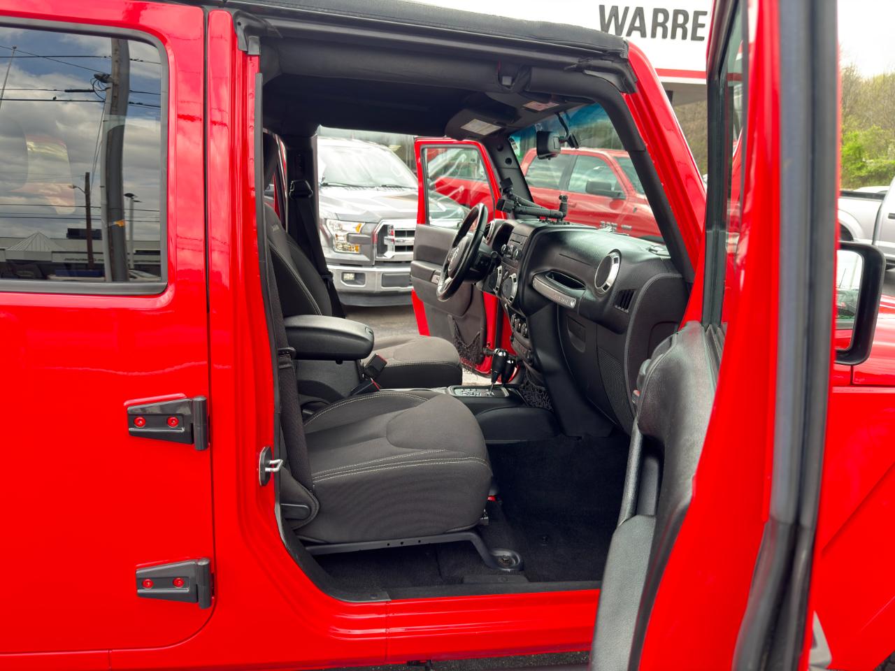 Jeep Wrangler 4WD 2dr Sahara 2017