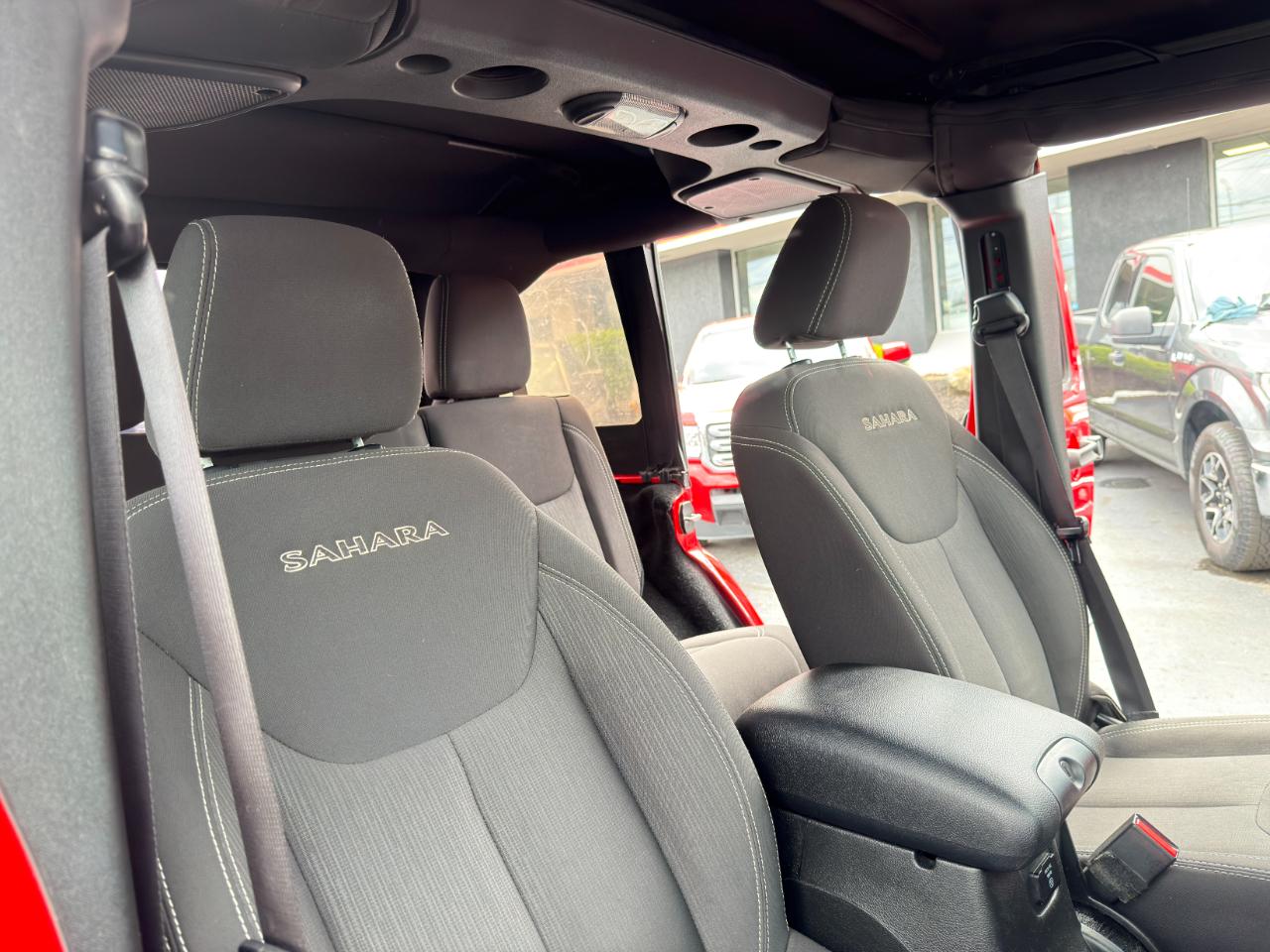 Jeep Wrangler 4WD 2dr Sahara 2017