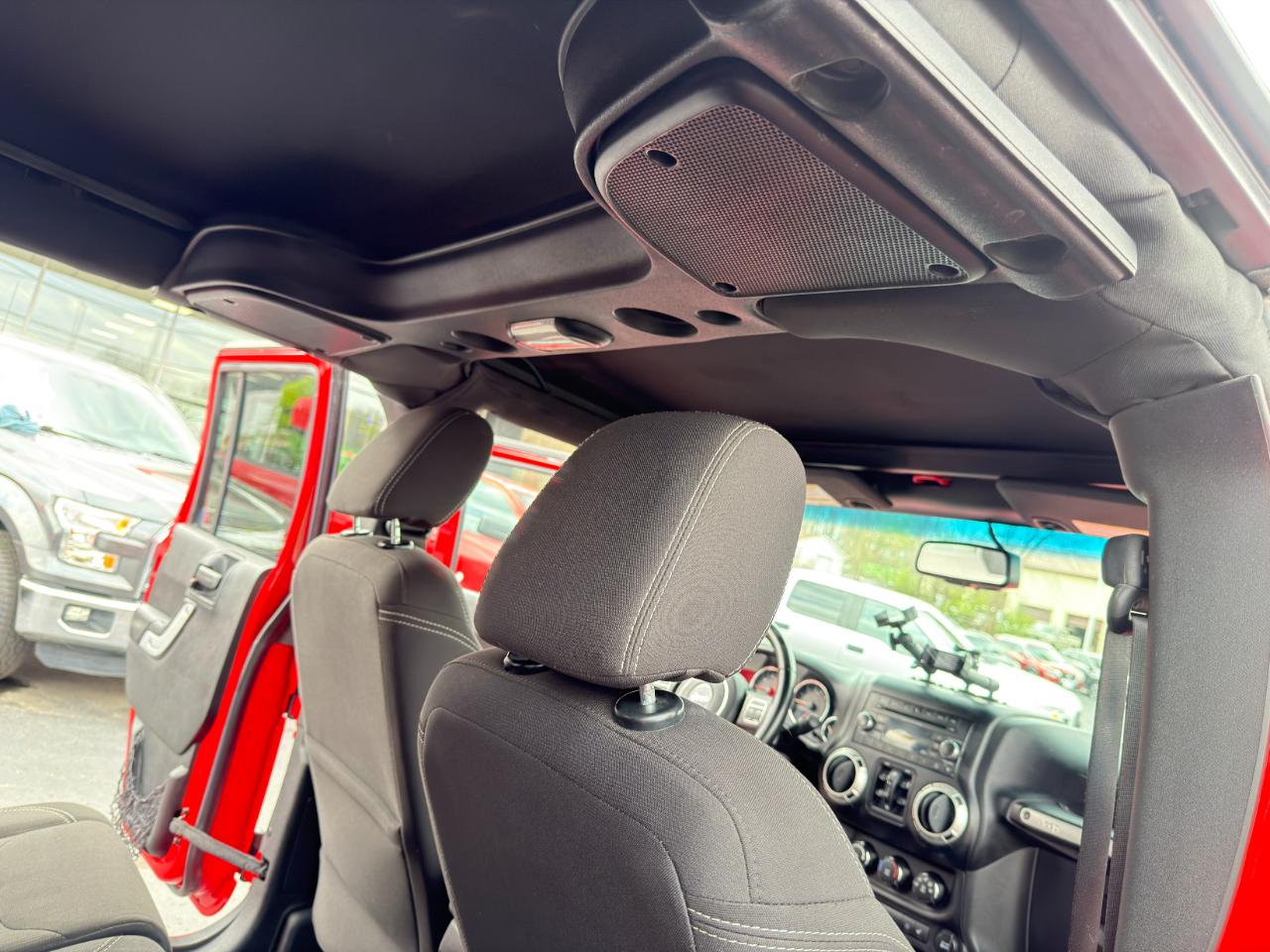 Jeep Wrangler 4WD 2dr Sahara 2017