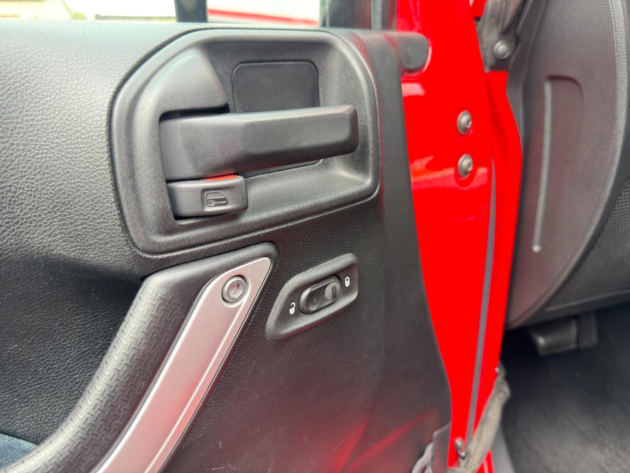 Jeep Wrangler 4WD 2dr Sahara 2017