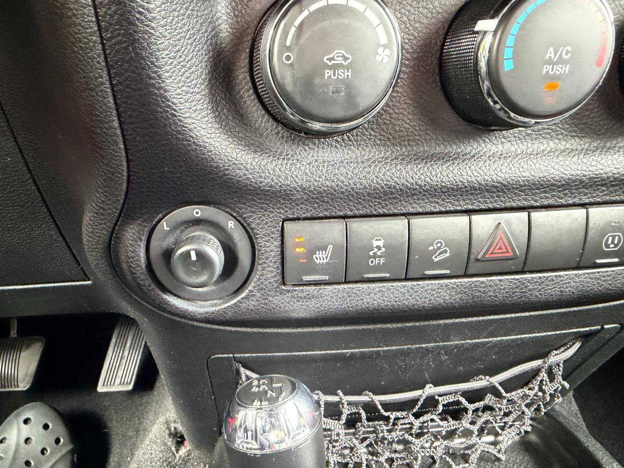 Jeep Wrangler 4WD 2dr Sahara 2017