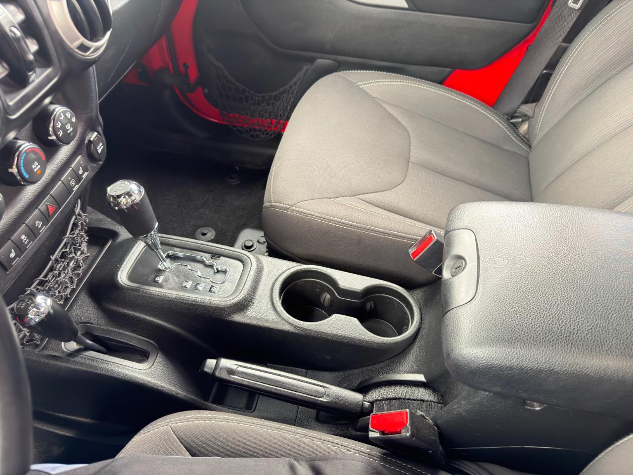 Jeep Wrangler 4WD 2dr Sahara 2017