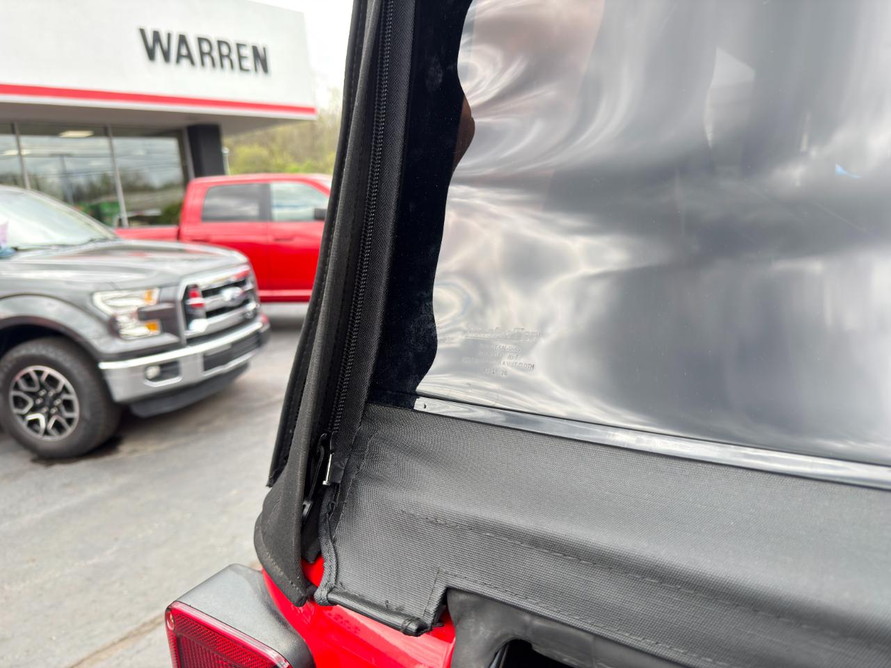 Jeep Wrangler 4WD 2dr Sahara 2017