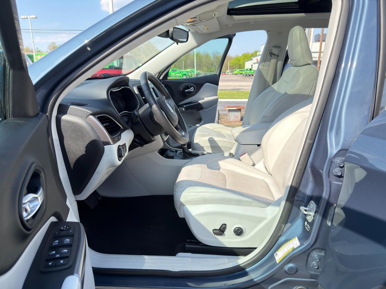 Jeep Cherokee Latitude Lux 4WD 2021