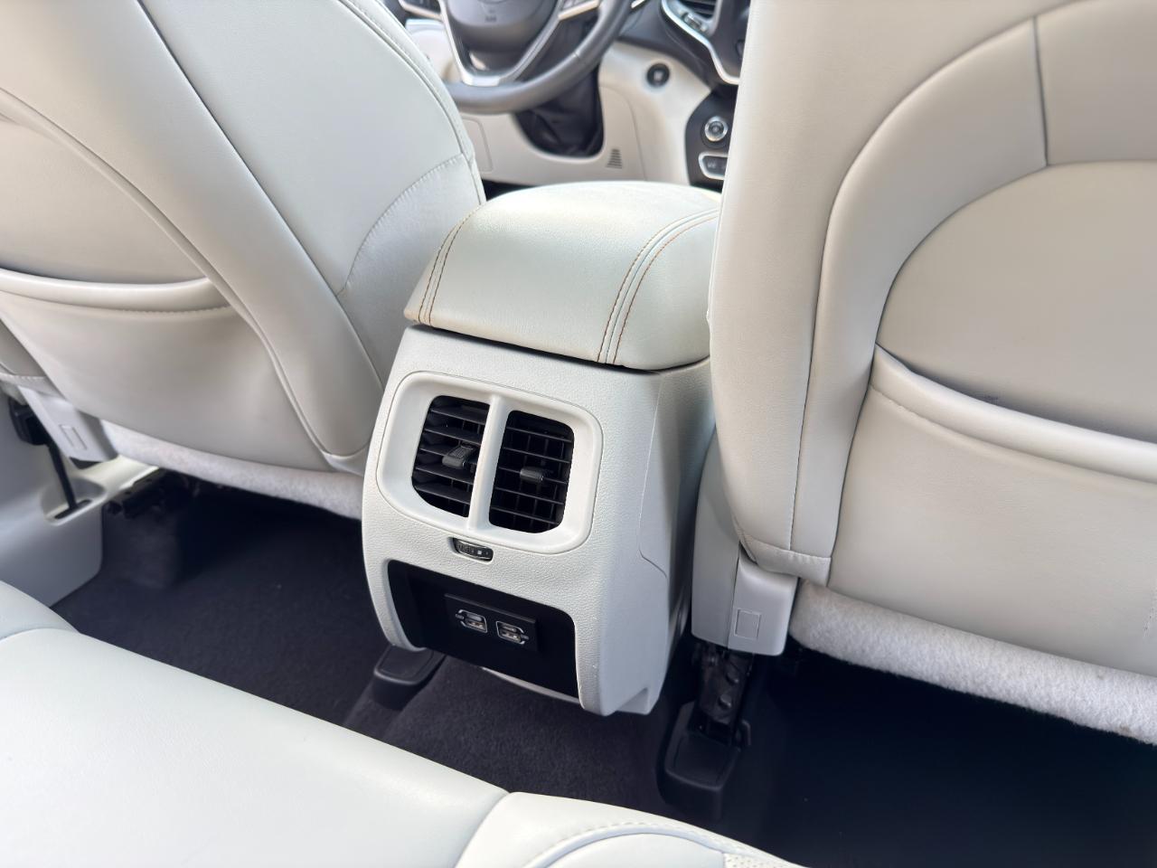 Jeep Cherokee Latitude Lux 4WD 2021