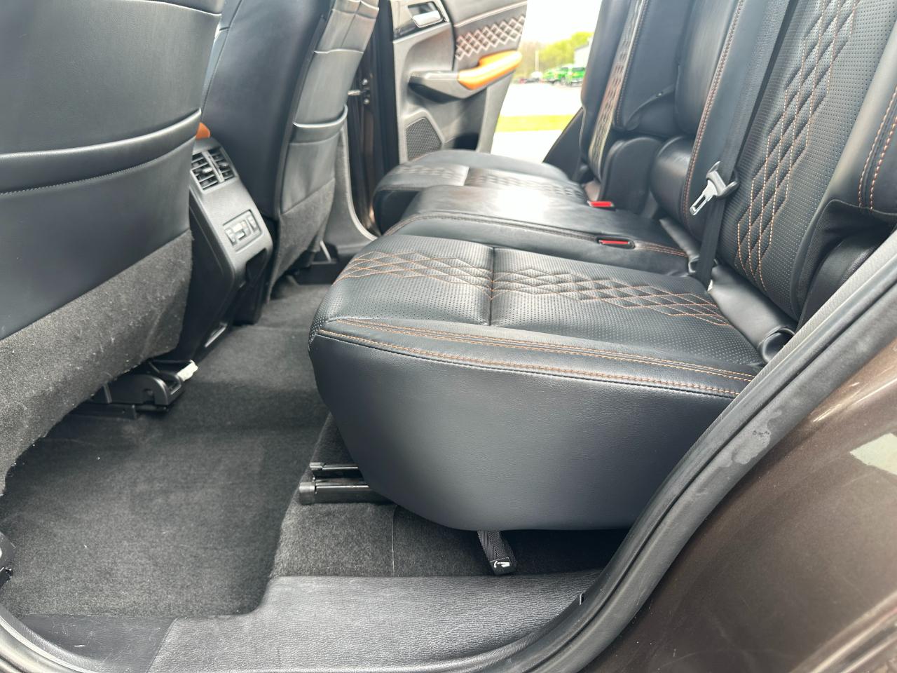 Mitsubishi Outlander SEL AWD 2022