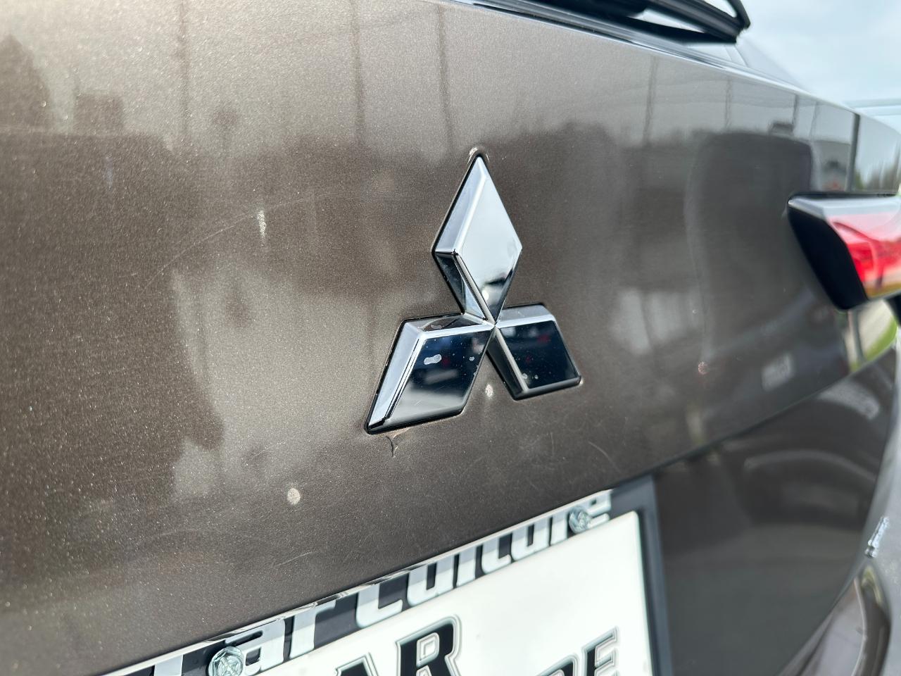 Mitsubishi Outlander SEL AWD 2022