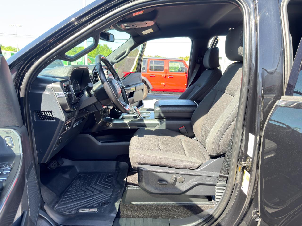 Ford F-150 XLT SuperCrew 4WD 2022
