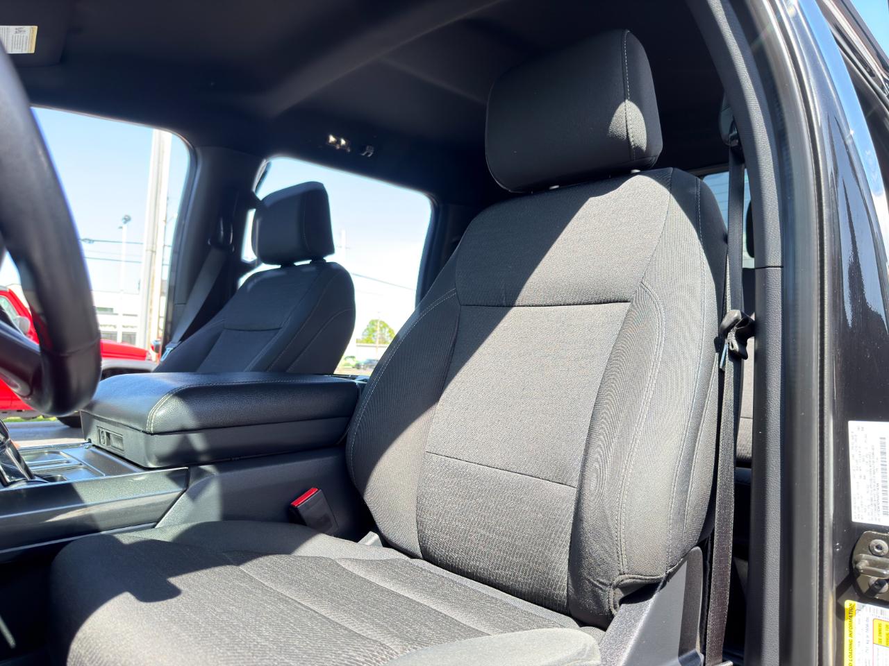 Ford F-150 XLT SuperCrew 4WD 2022