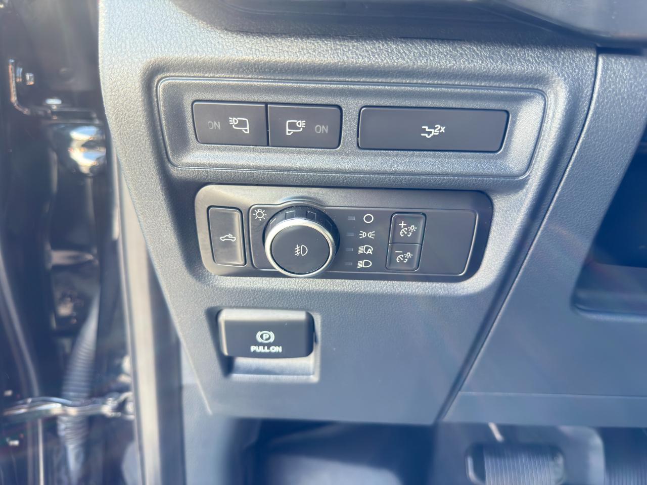 Ford F-150 XLT SuperCrew 4WD 2022