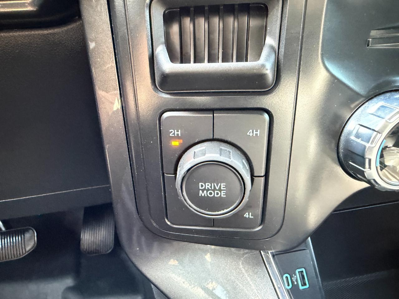 Ford F-150 XLT SuperCrew 4WD 2022