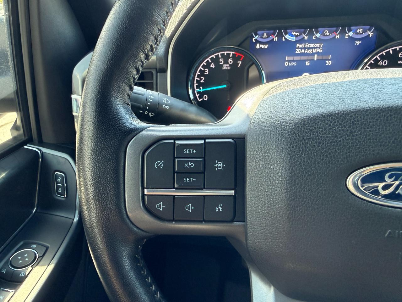 Ford F-150 XLT SuperCrew 4WD 2022