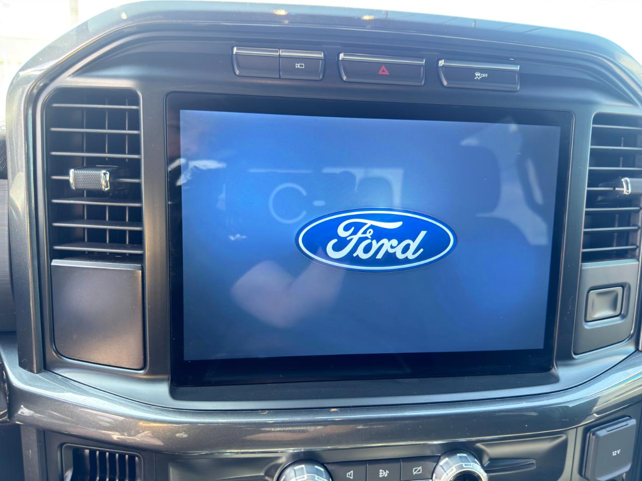 Ford F-150 XLT SuperCrew 4WD 2022