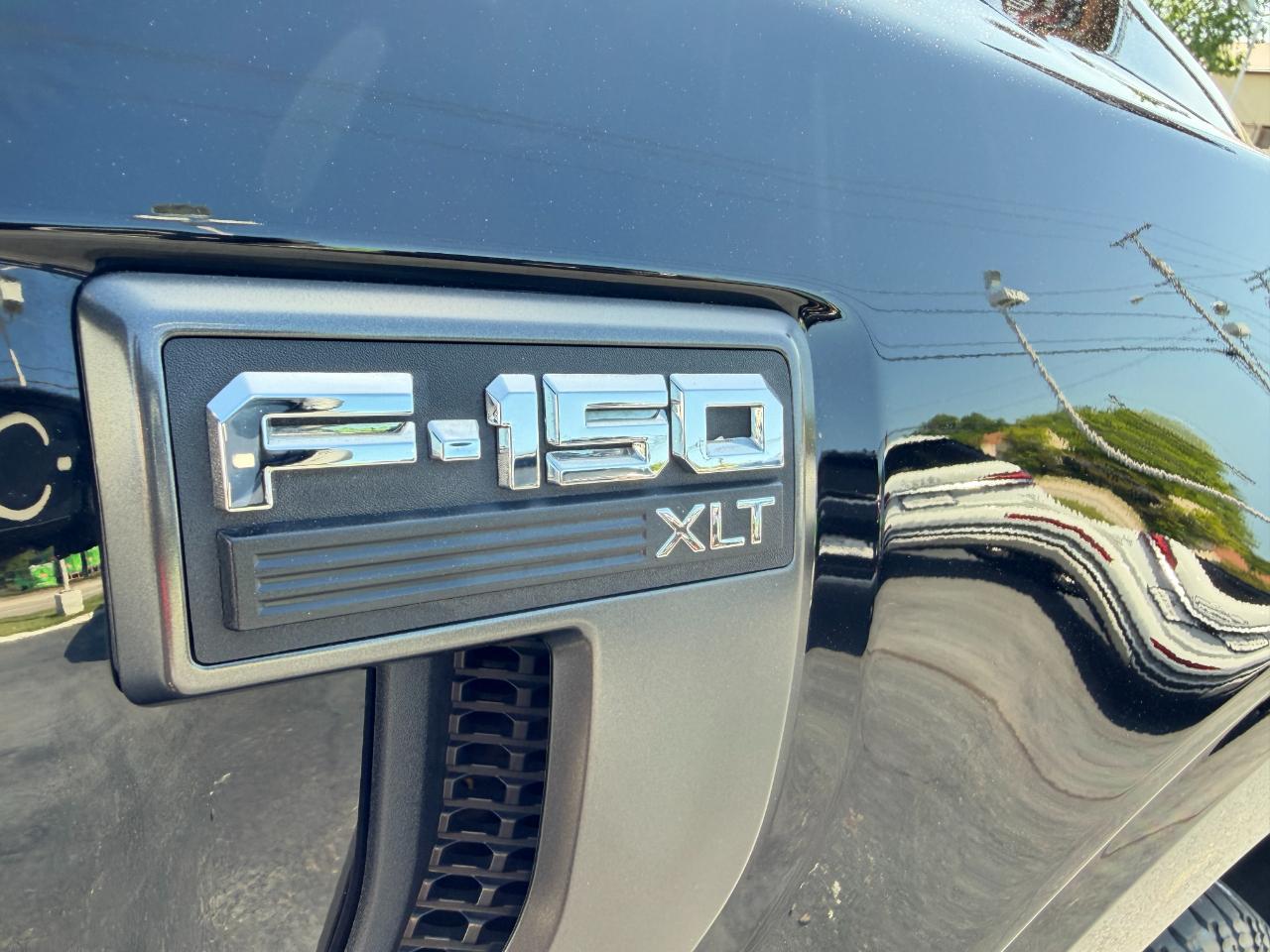 Ford F-150 XLT SuperCrew 4WD 2022