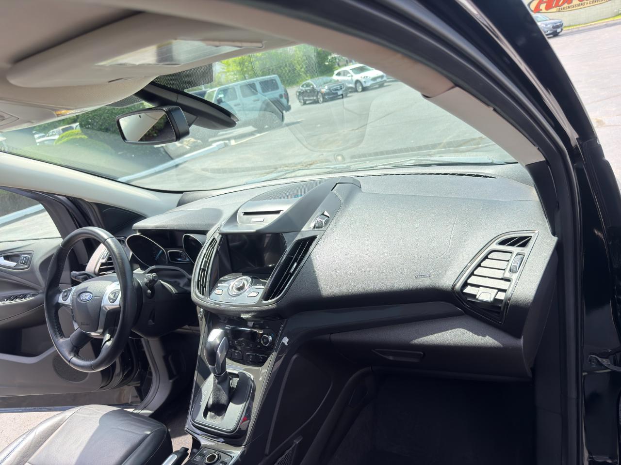 Ford Escape Titanium AWD 2016