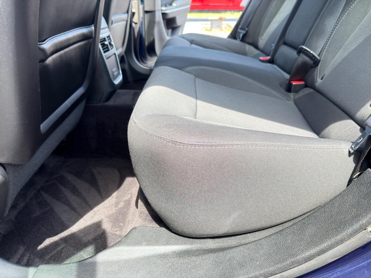 Dodge Charger SE RWD 2016