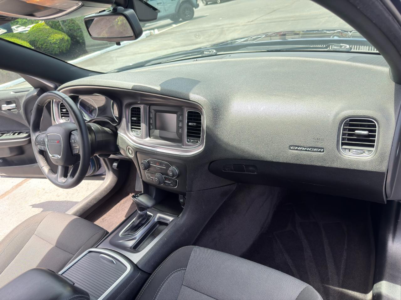 Dodge Charger SE RWD 2016