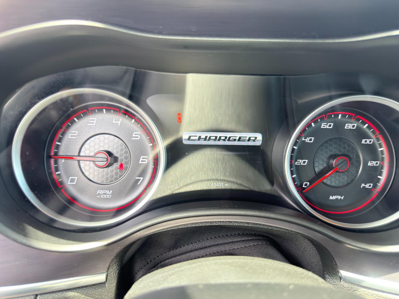 Dodge Charger SE RWD 2016