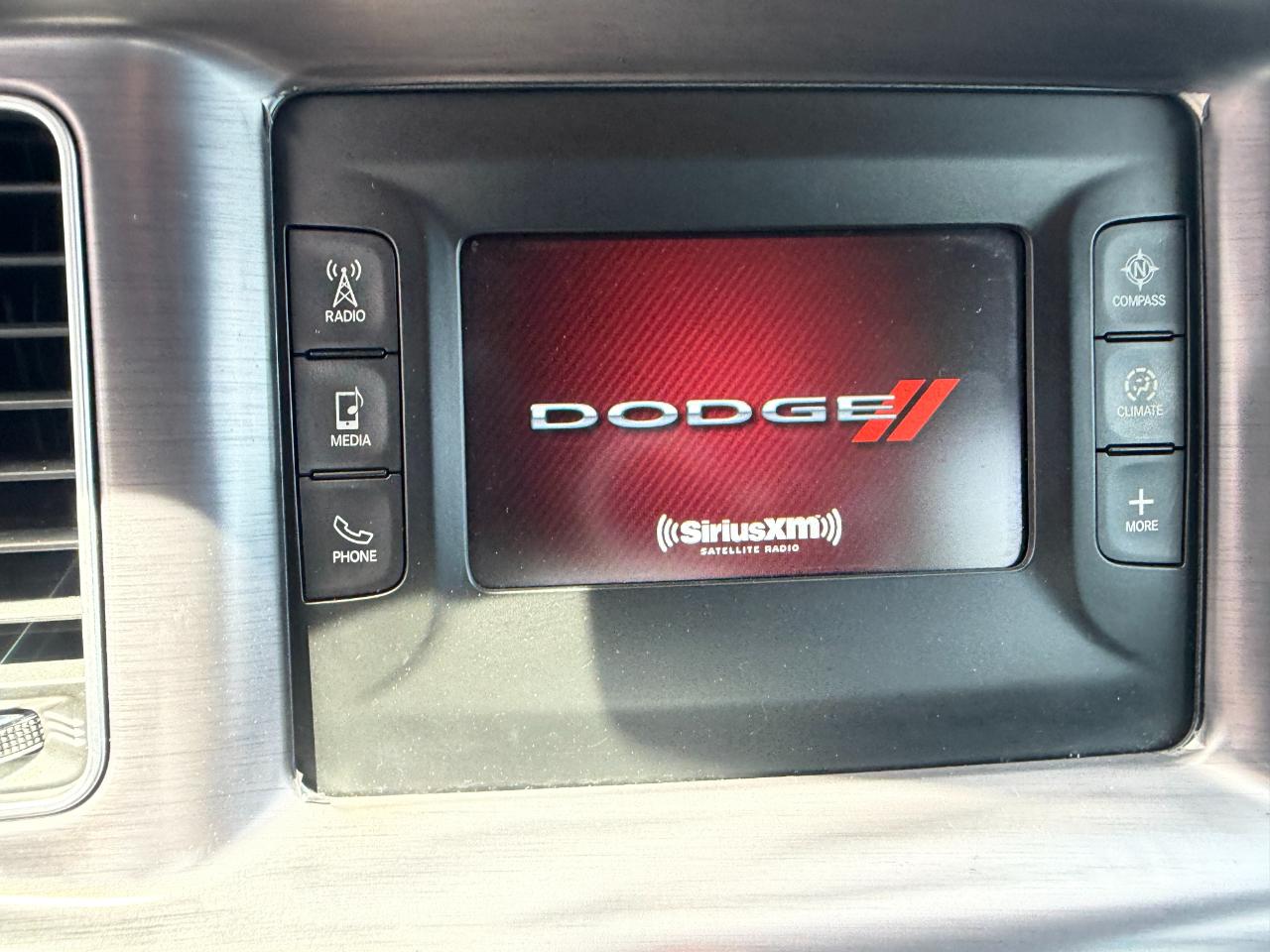 Dodge Charger SE RWD 2016