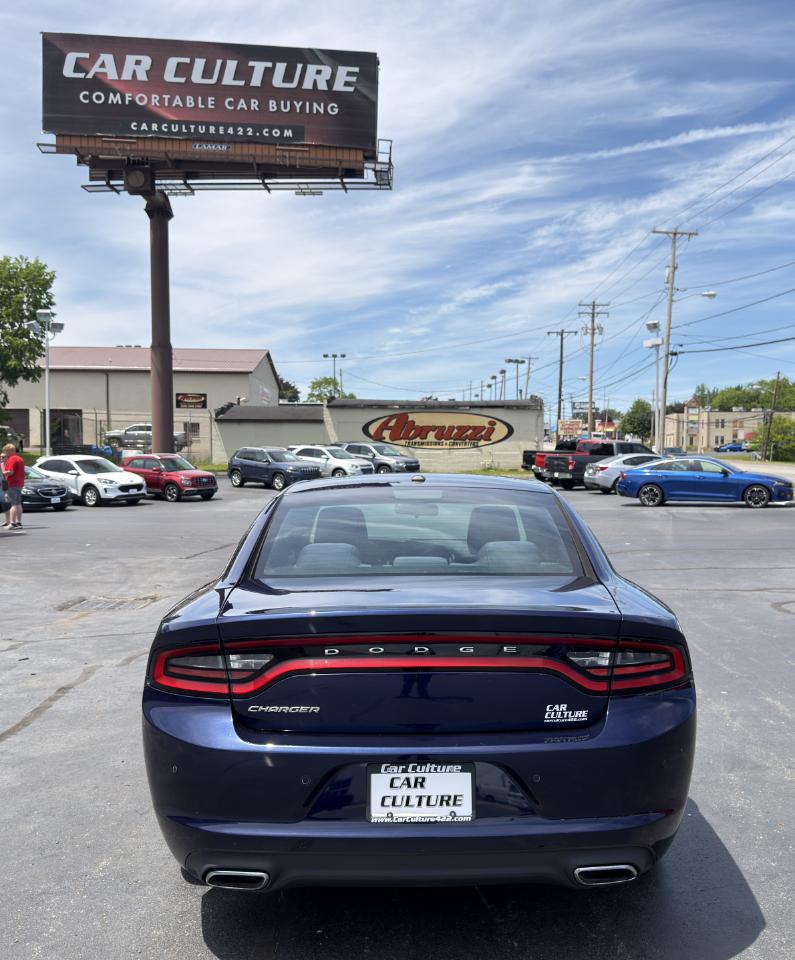 Dodge Charger SE RWD 2016