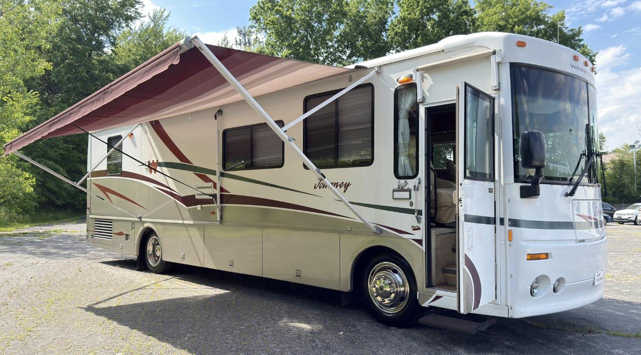 Winnebago Journey  2000